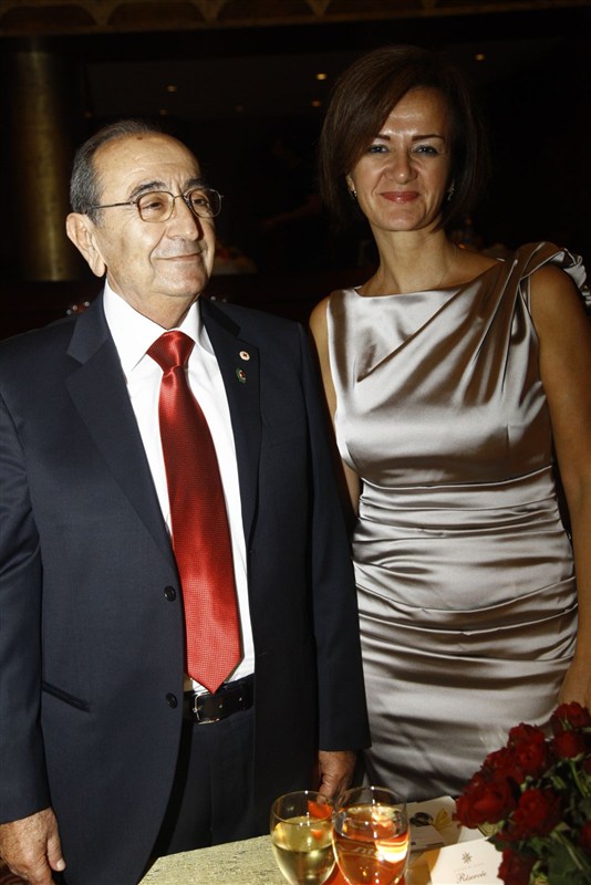 Bal des Debutantes 2012 